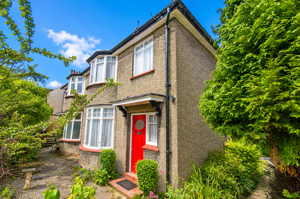 Property photo 1 of 11