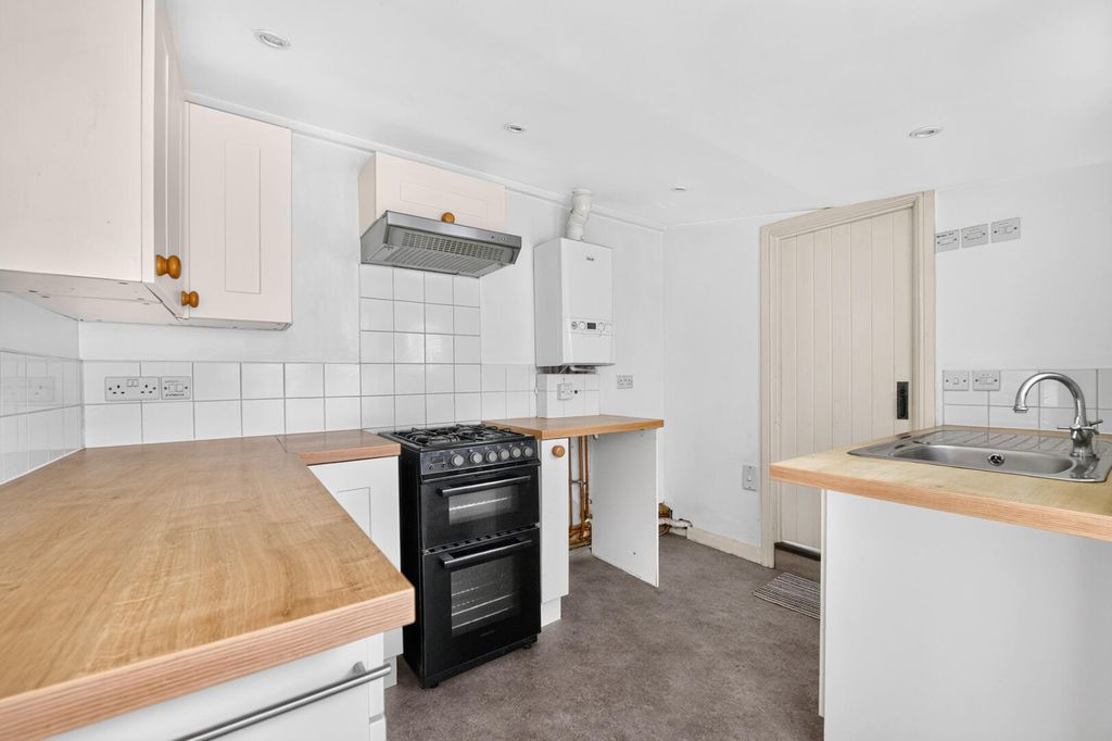 Property photo 3 of 12 Kitchen