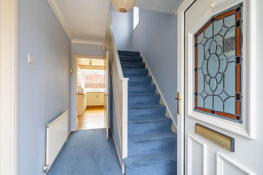 Property photo 2 of 17 Hallway