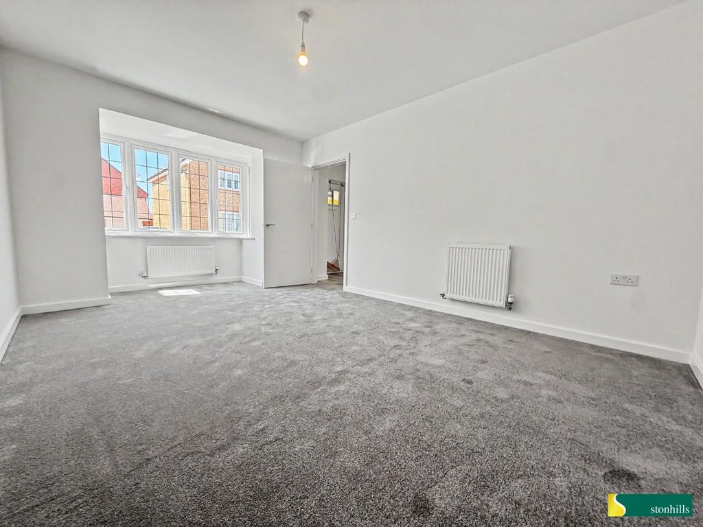 Property photo 3 of 17 21.Jpg