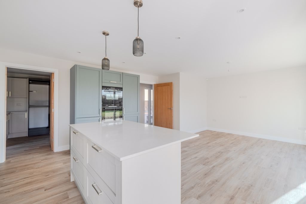 Property photo 3 of 23 Photo 35