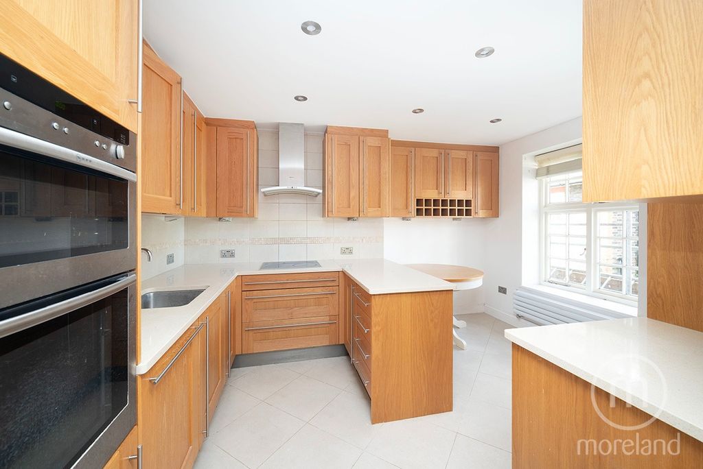 Property photo 2 of 14 4539781