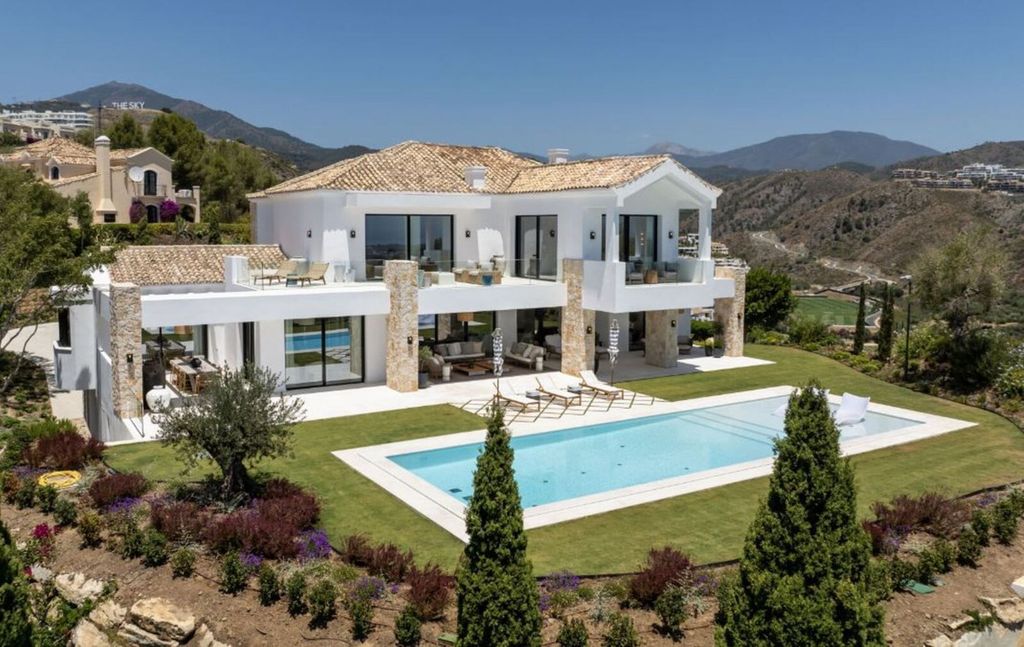 Property photo 1 of 39