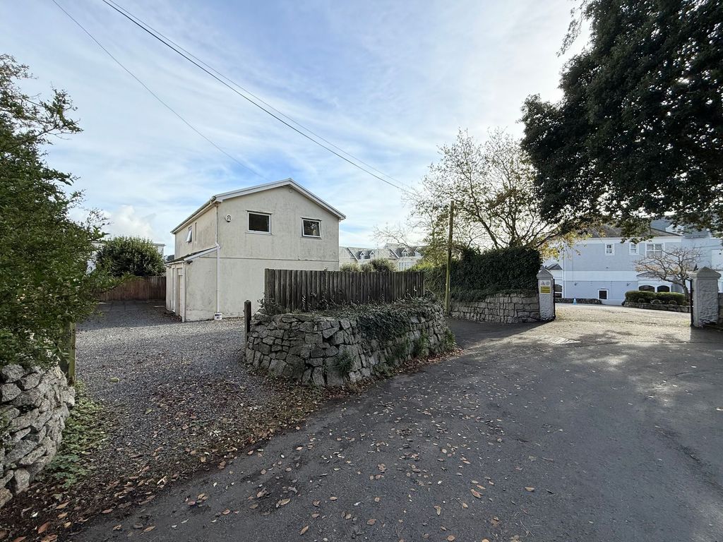 Property photo 3 of 22