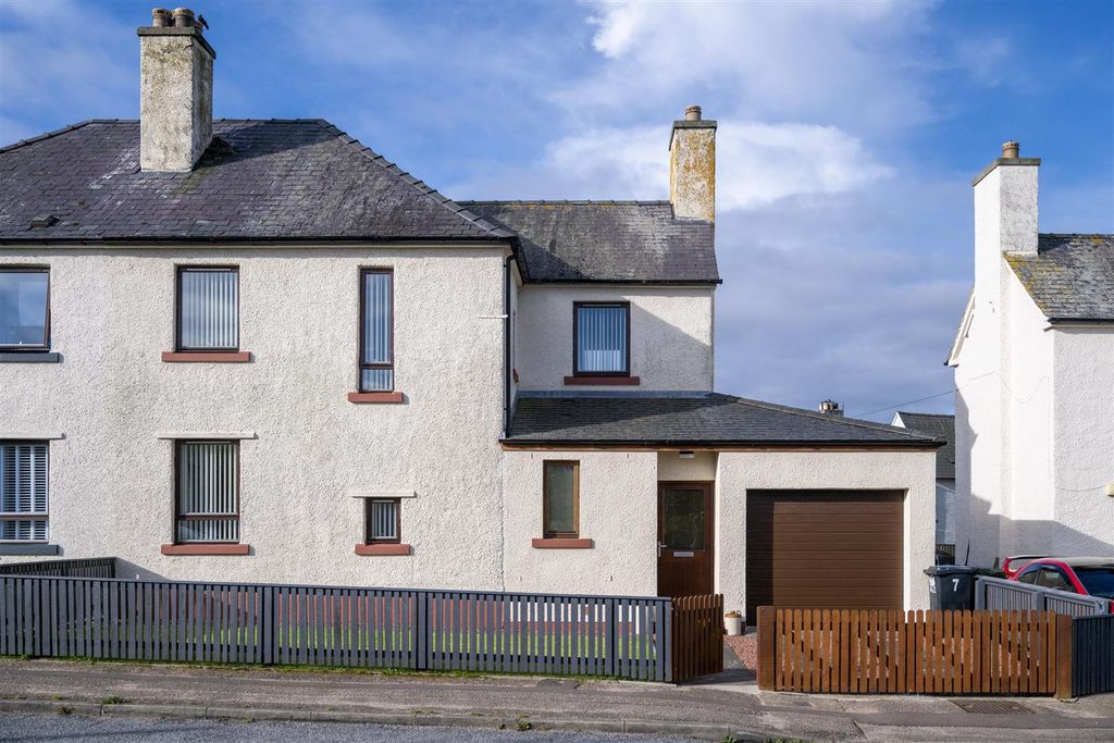 Property photo 2 of 19 Bayview Cromarty 0029.Jpg