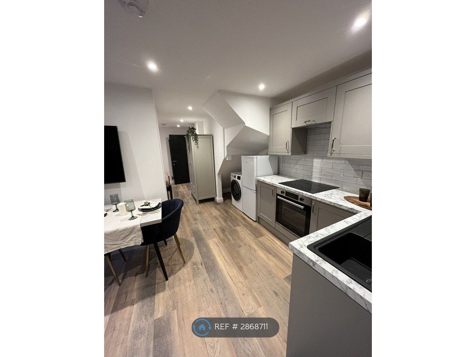 Property photo 3 of 9 Studio A