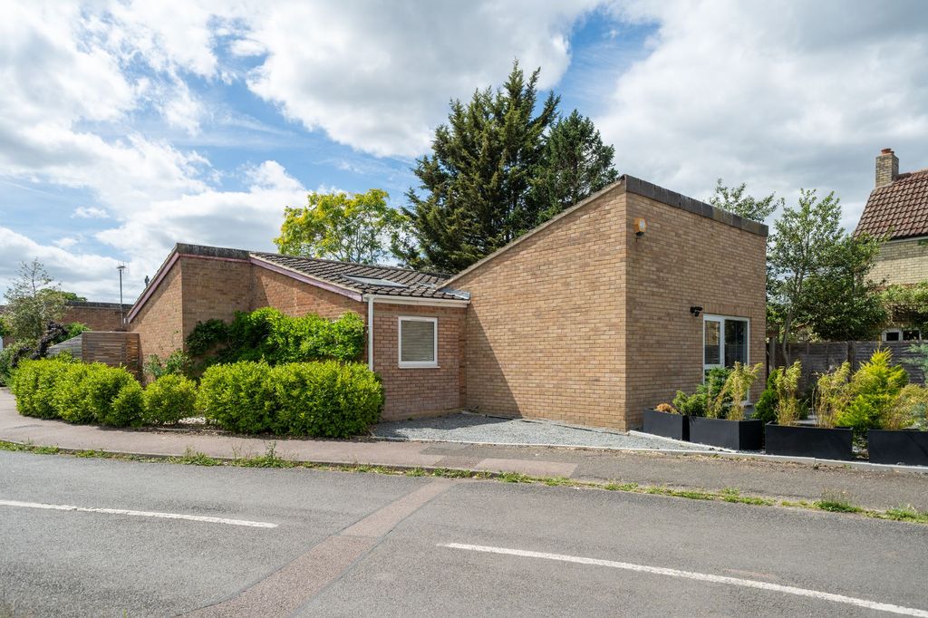 Property photo 1 of 36