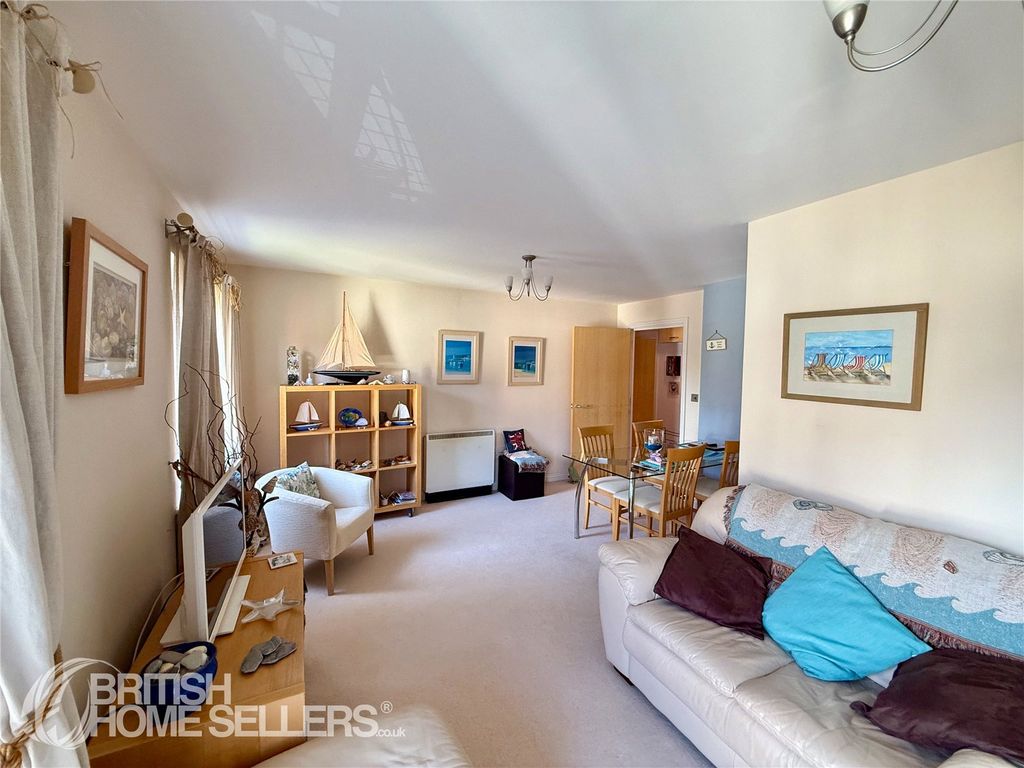 Property photo 3 of 18 Picture No. 03