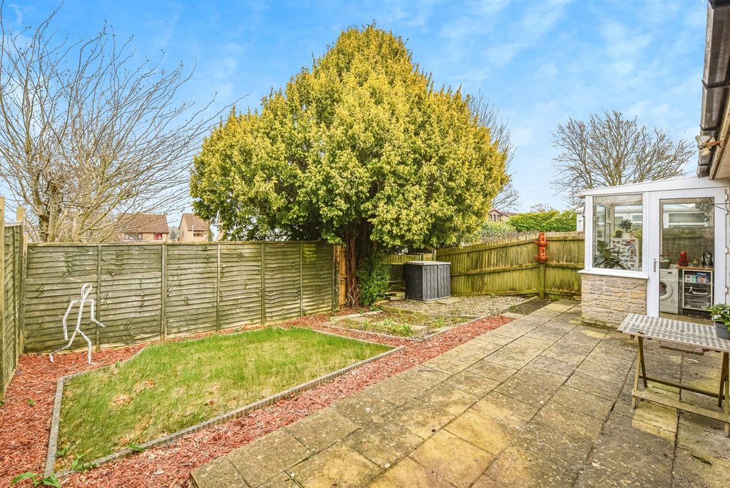 Property photo 2 of 14