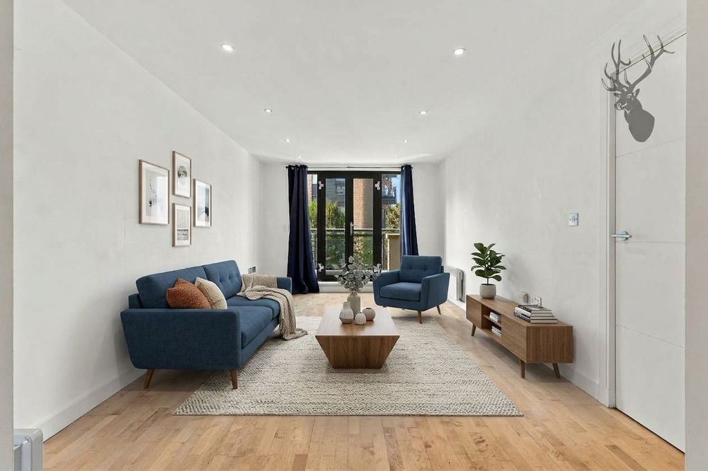 Property photo 2 of 13