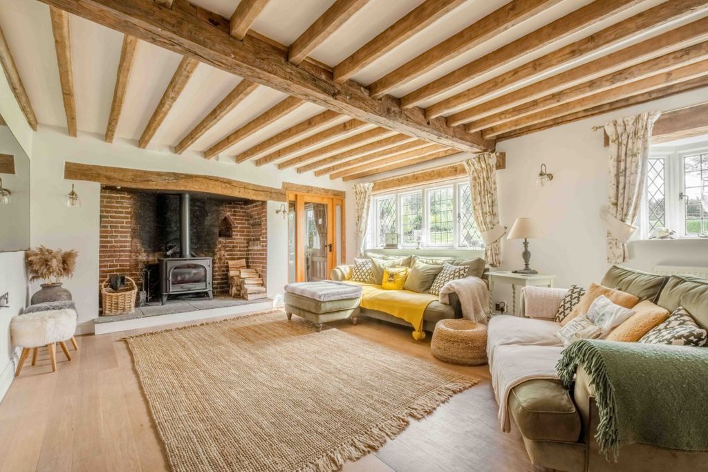 Property photo 2 of 24 Sitting Room