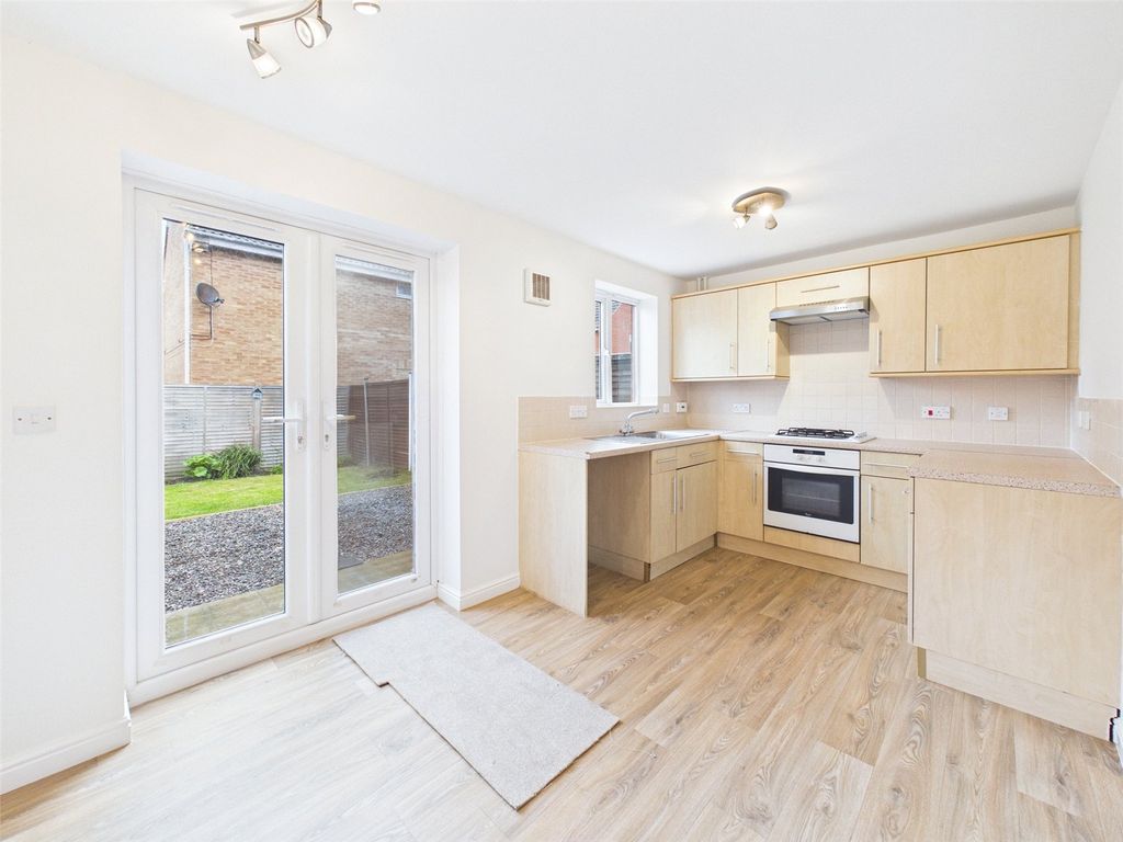 Property photo 3 of 21 Picture No. 02