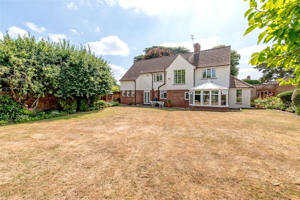 Property photo 2 of 27 Picture No. 26