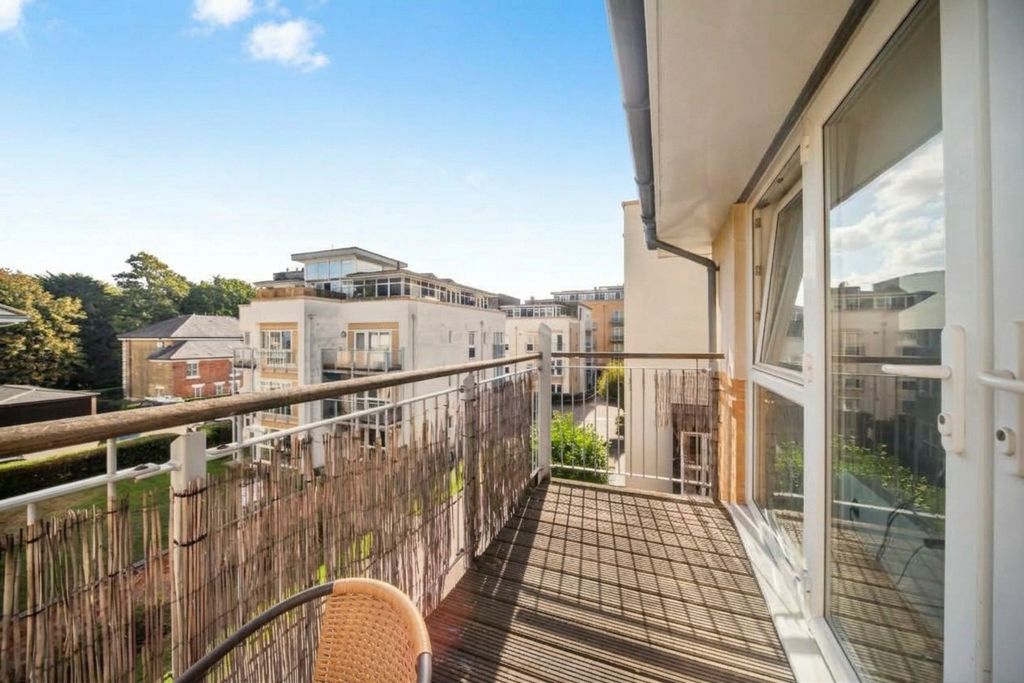 Property photo 3 of 16 Pbox-Img.Jpg