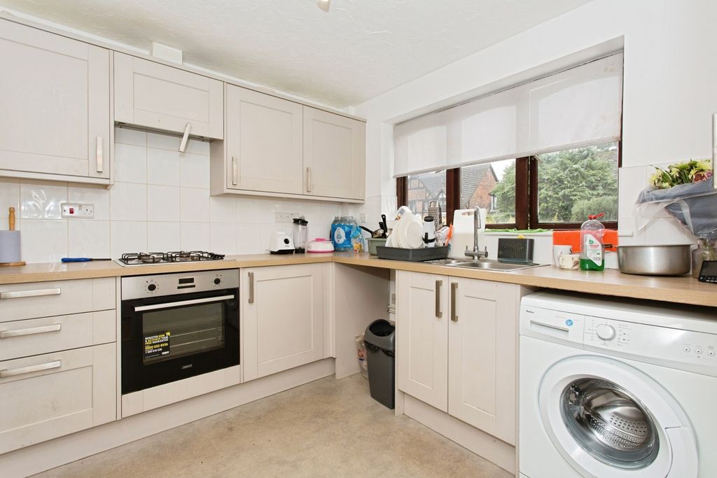 Property photo 3 of 17 Photo