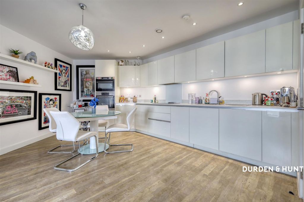 Property photo 3 of 13 Bell Flower Lodge