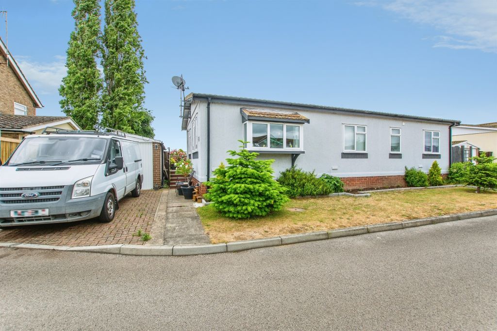 Property photo 1 of 18
