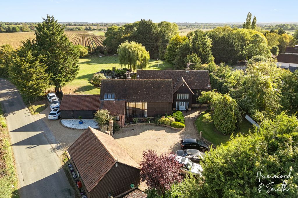 Property photo 2 of 26