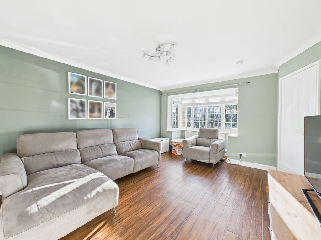 Property photo 3 of 21