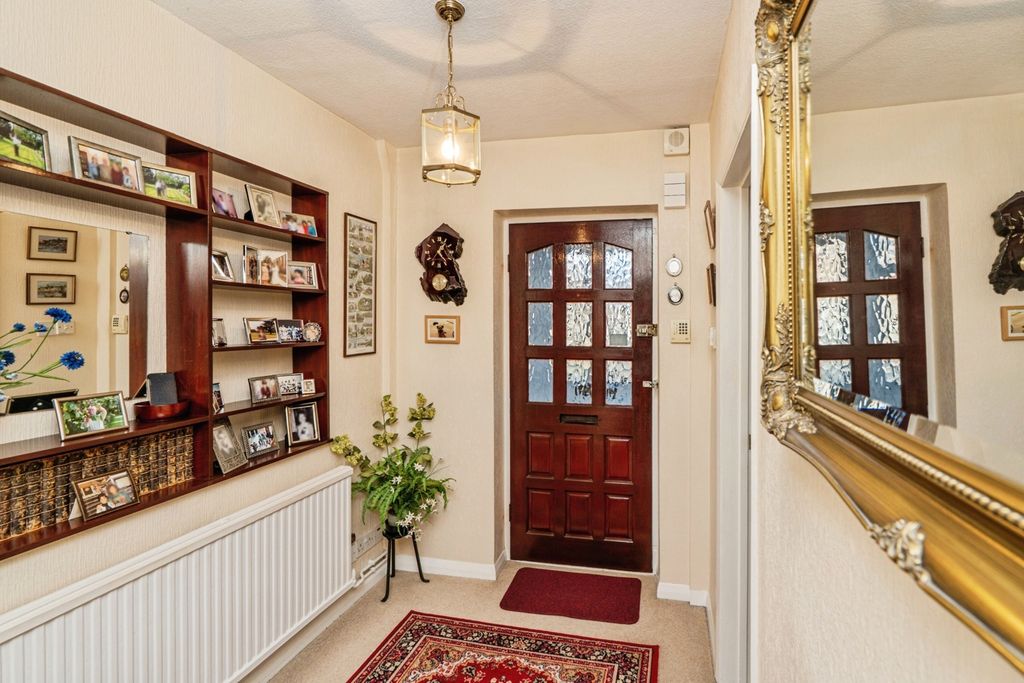 Property photo 2 of 17 Pbox-Img.Jpg