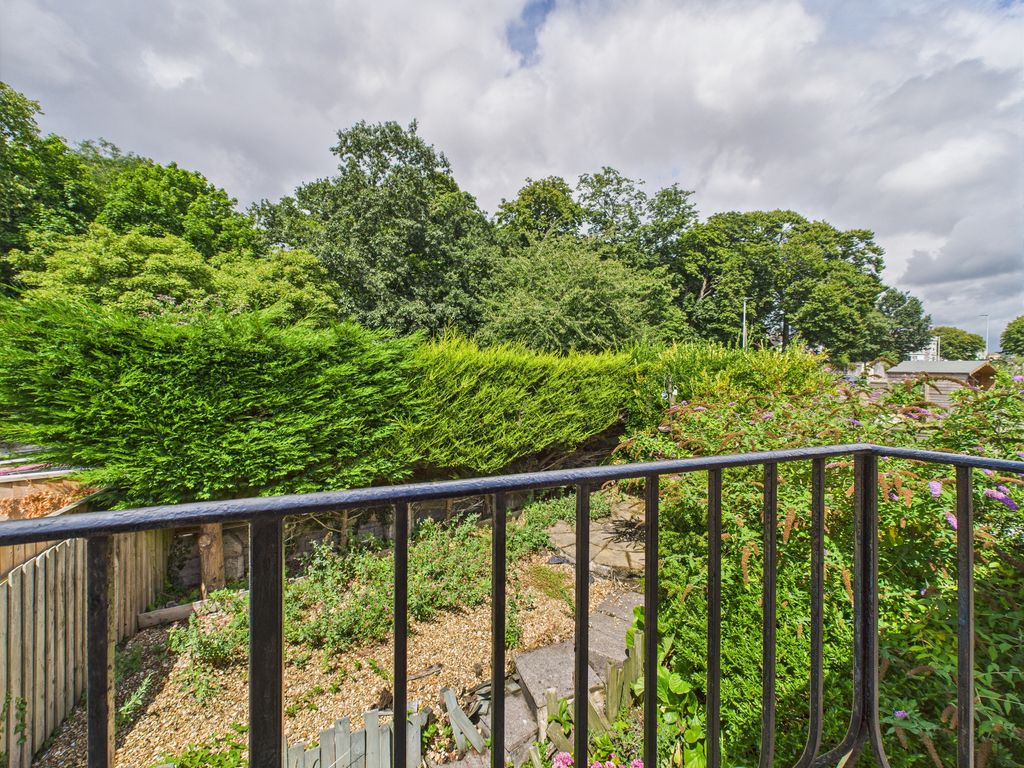 Property photo 2 of 19 Cam02089G0-Pr0531-Still017