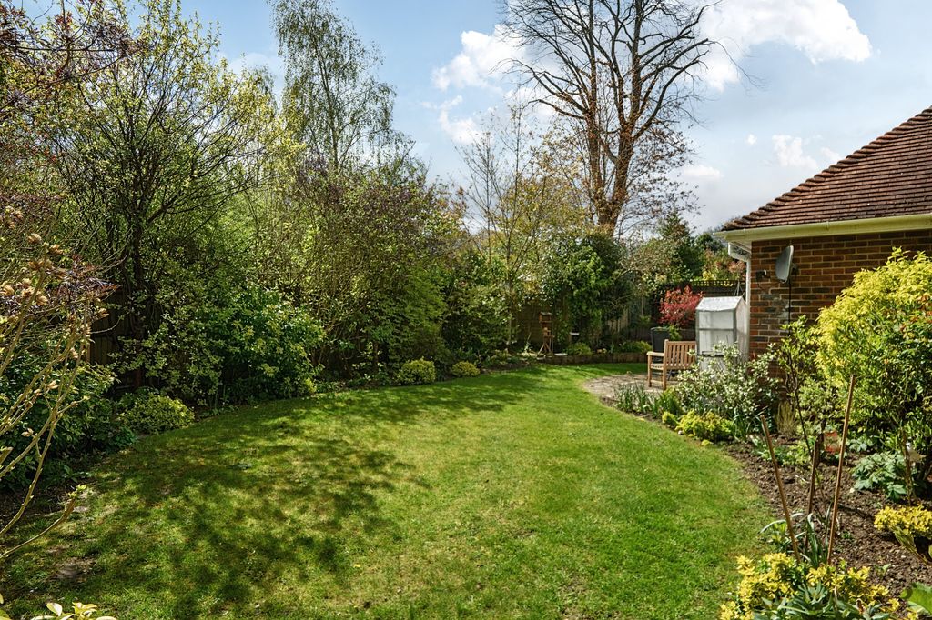 Property photo 2 of 11 2