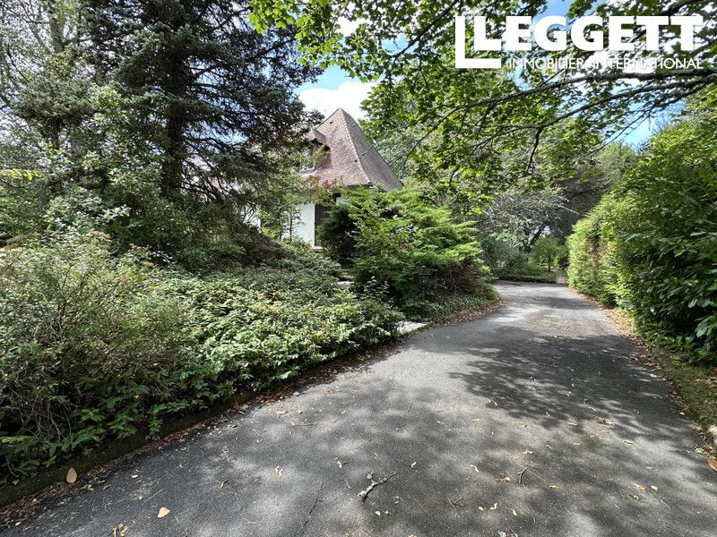 Property photo 2 of 10