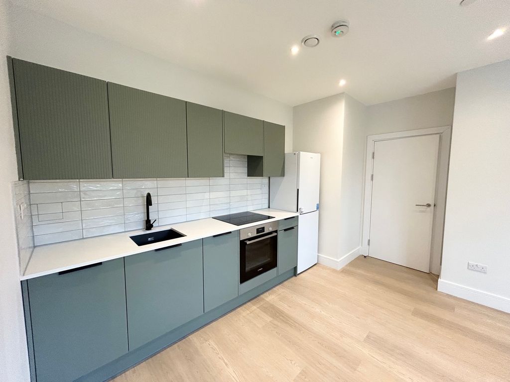 Property photo 3 of 9 Kitchen