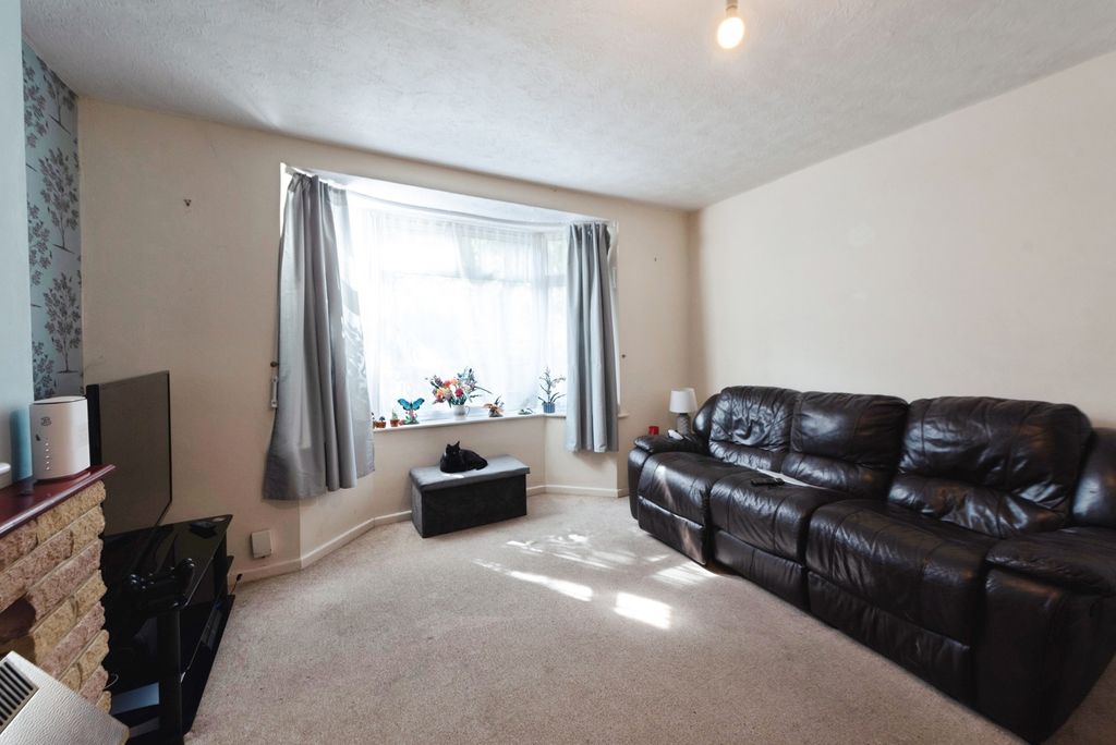 Property photo 3 of 21 Photo