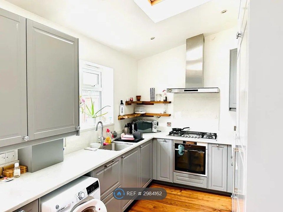 Property photo 1 of 12 Kitchen