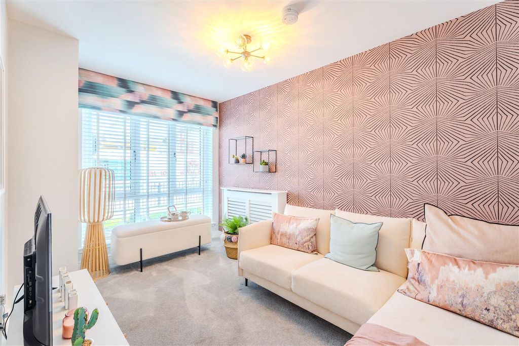Property photo 3 of 34 Invururie-1.Jpg