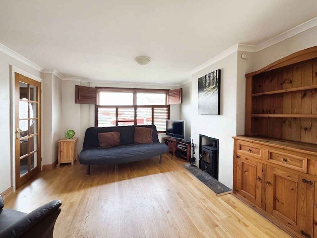 Property photo 2 of 21