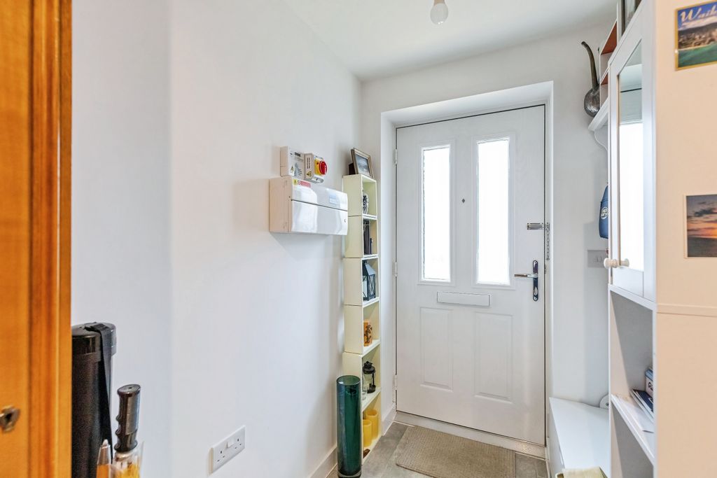 Property photo 2 of 20 Entrance