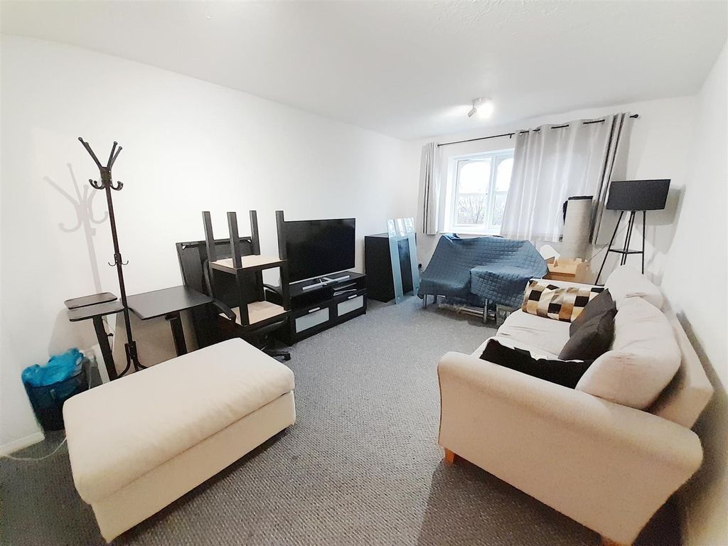 Property photo 2 of 12 2