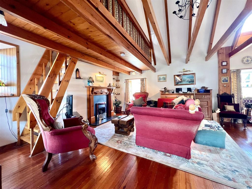 Property photo 3 of 36 Low Causeway, Culross
