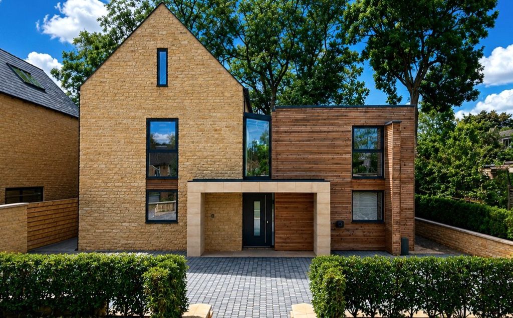 Property photo 1 of 15 Tally Ho