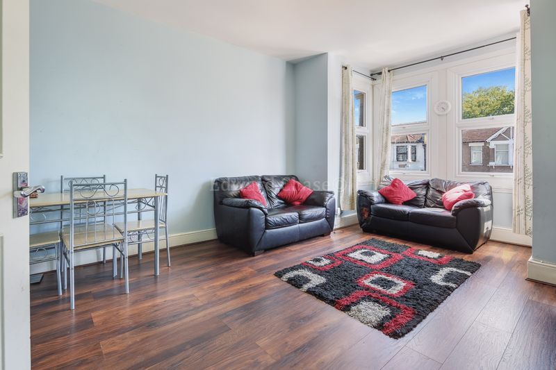 Property photo 1 of 8 Photo 8