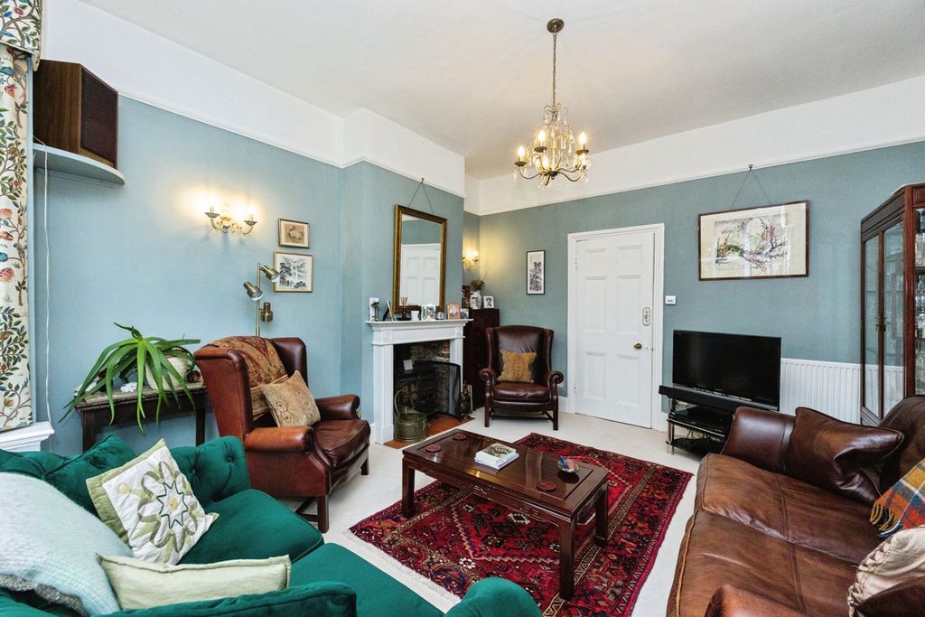 Property photo 3 of 22