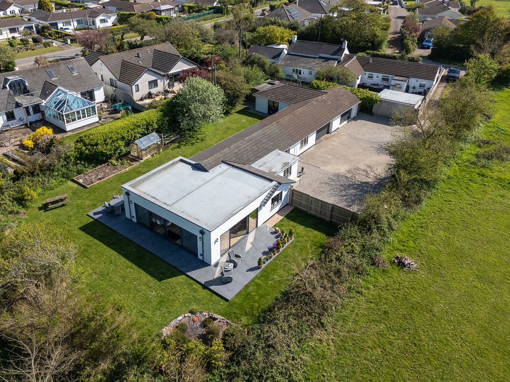 Property photo 2 of 38