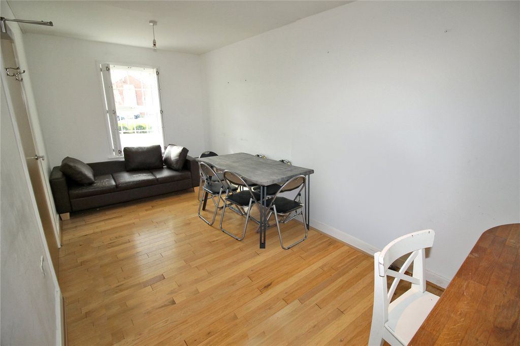 Property photo 3 of 13 Picture No. 04