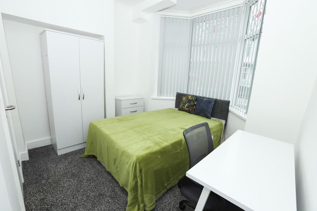 Property photo 1 of 12 142 Ayresome #3.Jpg