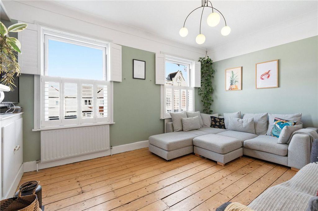 Property photo 3 of 12 Reception