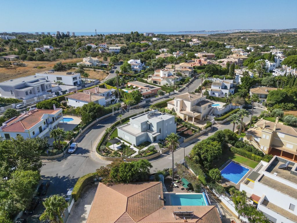 Property photo 2 of 30