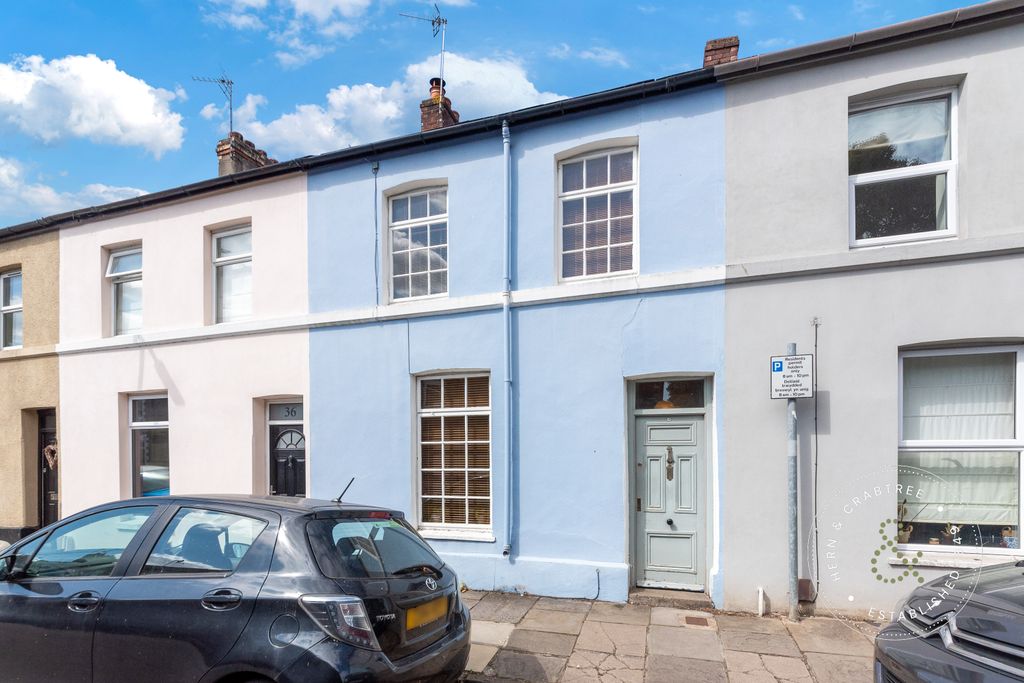 Property photo 1 of 24