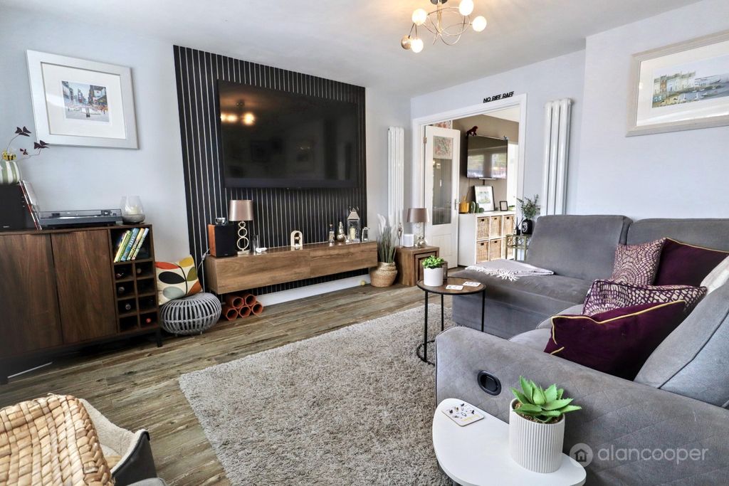 Property photo 2 of 30 5414113