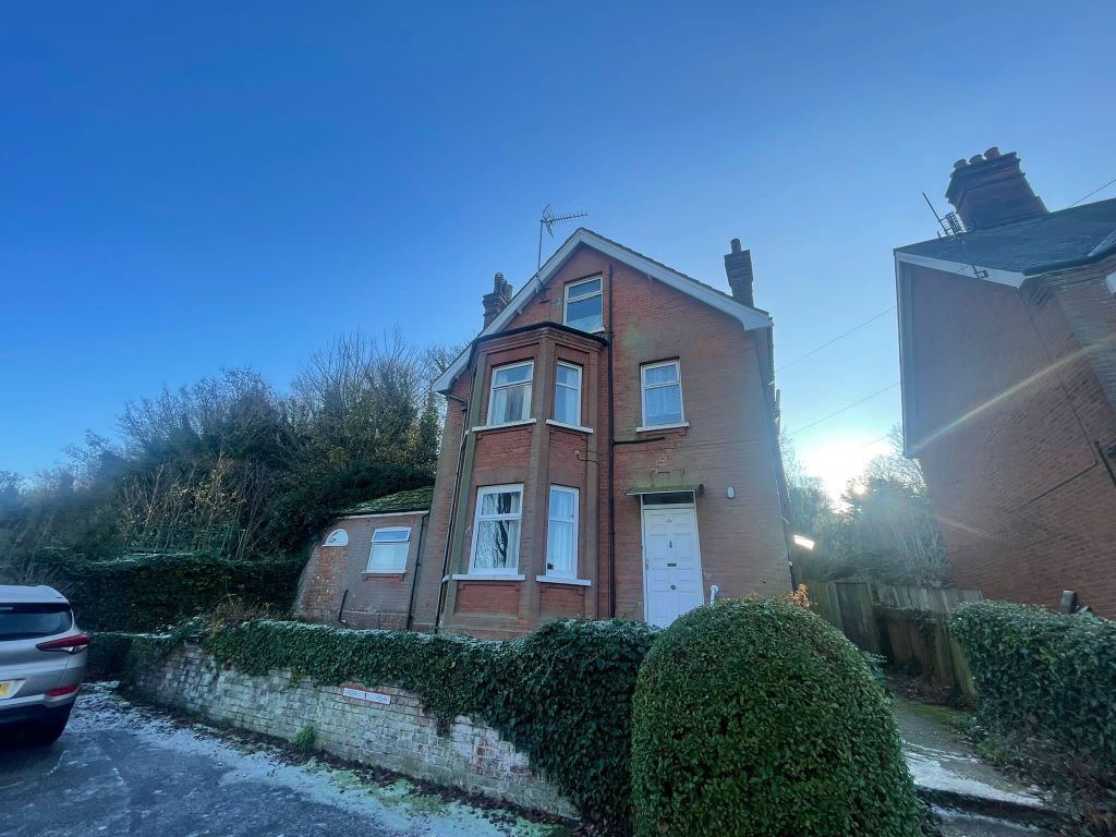 Property photo 1 of 4