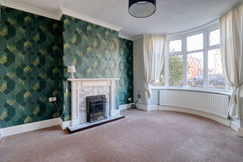 Property photo 2 of 15 Lounge