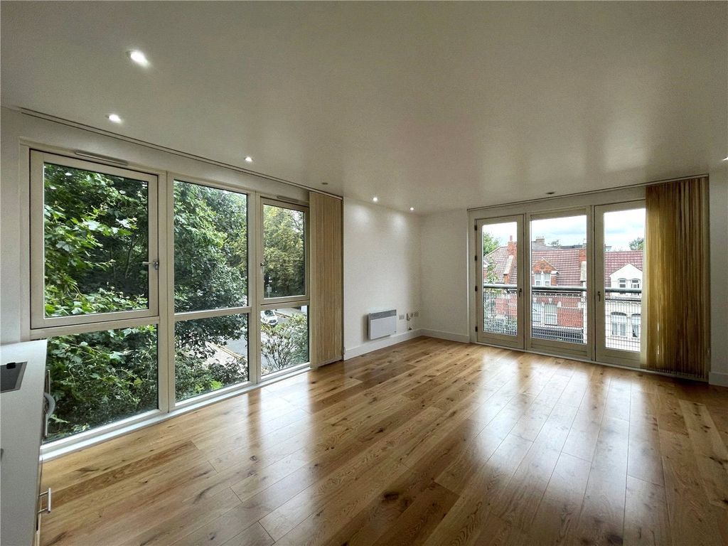 Property photo 1 of 10 Picture No. 01