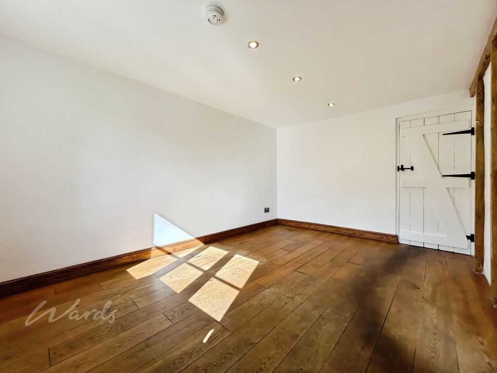 Property photo 3 of 14 Dining