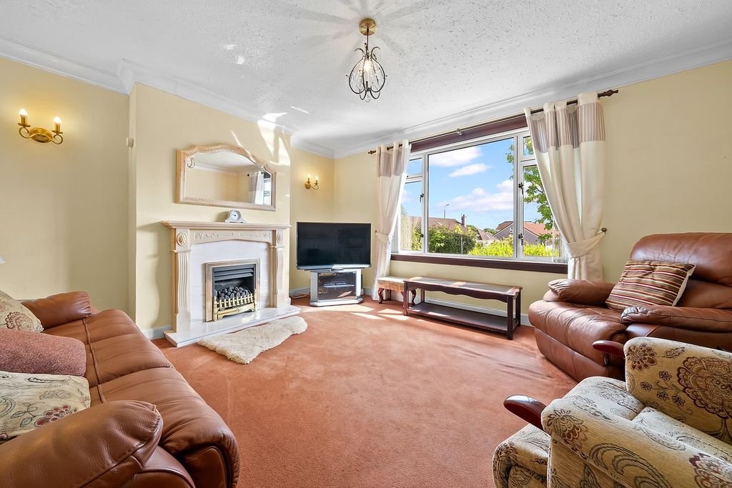 Property photo 2 of 38
